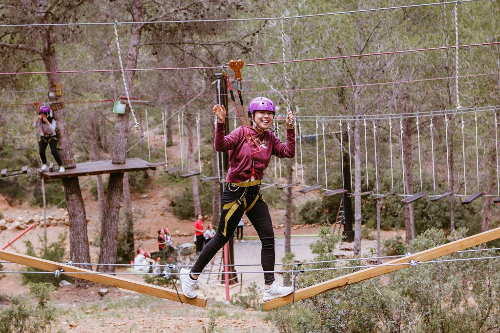 Pon a  prueba tus límites con Aventura Valencia