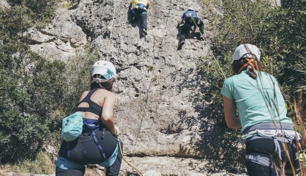 Bautismo de escalada en la naturaleza